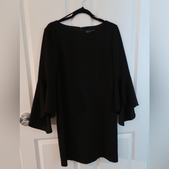 Flutter Sleeve Sheath Dress / Worn once - Picture 2 of 7